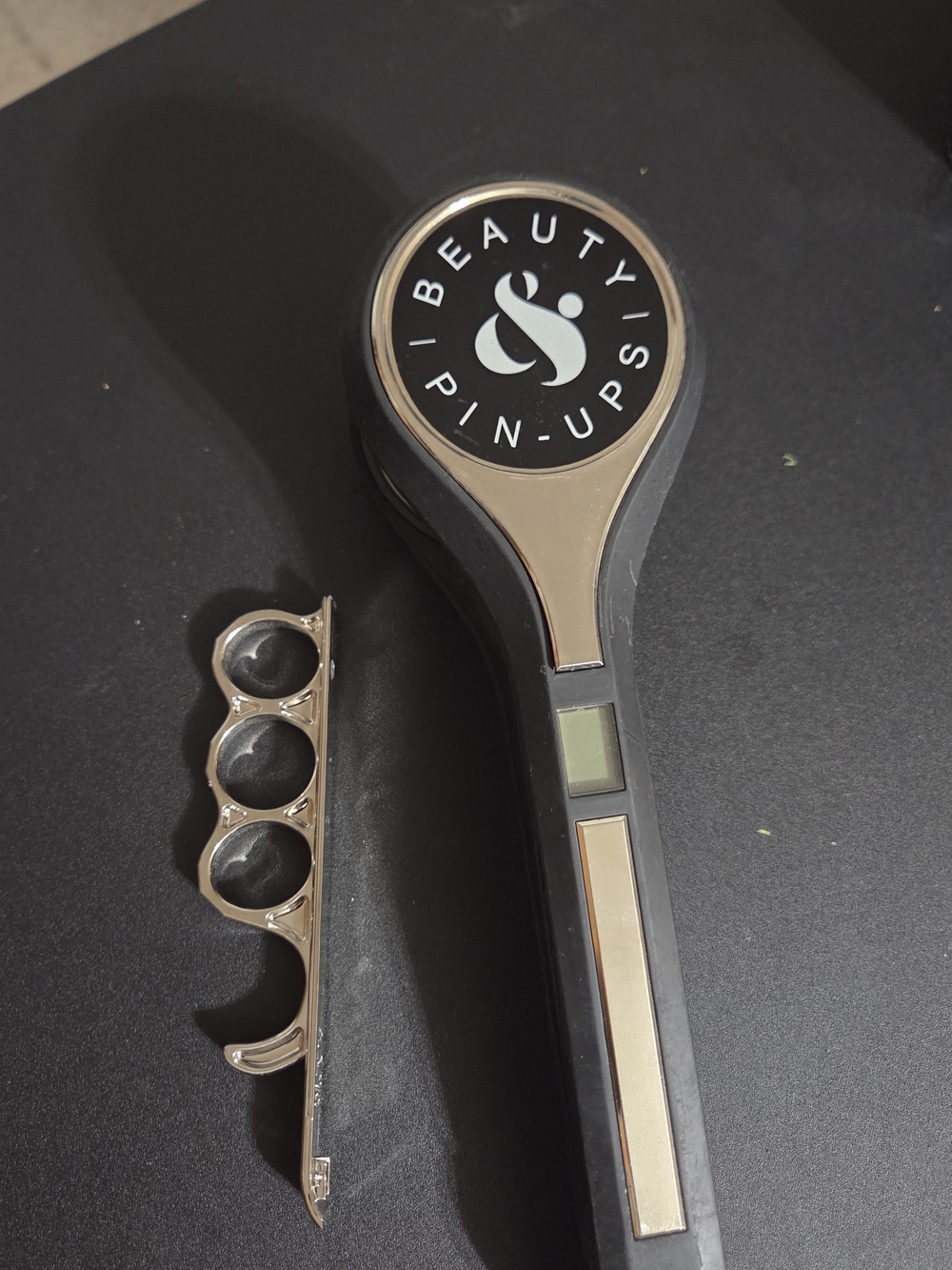 Beauty & Pin-Ups Flat Iron